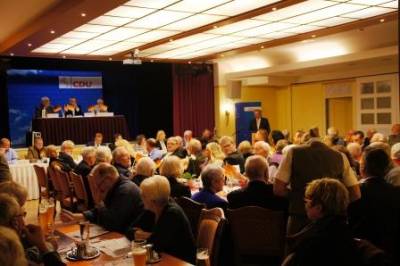 Blick in den Saal der ALTEN POST in Aurich-Ogenbargen whrend des Kreisparteitages. Es waren ca. 110 Mitglieder anwesend.