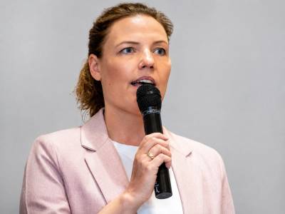 Anne Janssen MdB