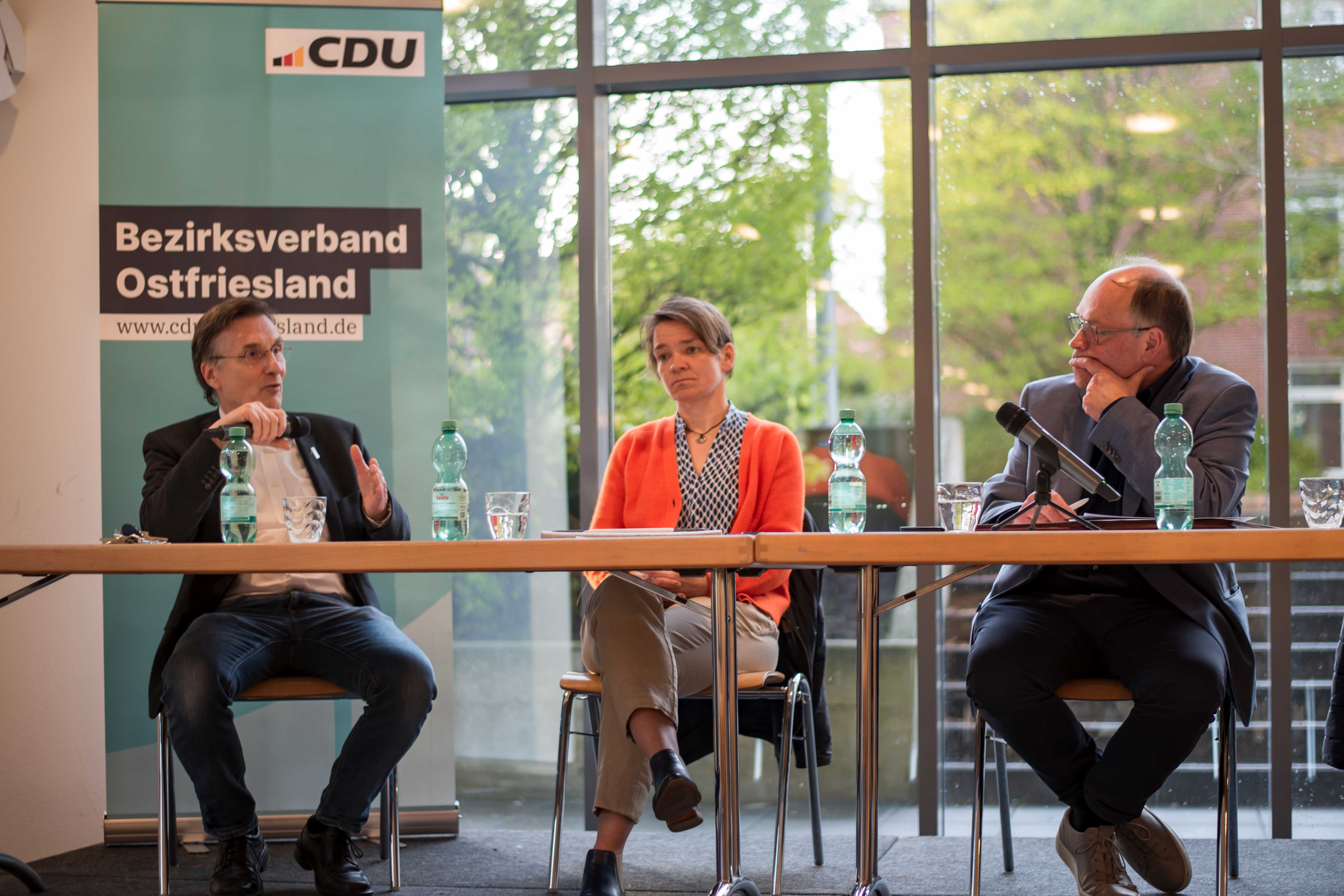 Der Fachausschuss Ethik der CDU Ostfriesland und der Evangelische-Arbeitskreis (EAK) der CDU Aurich luden zum Thema
CANNABISFREIGABE zu einem Informationsabend ein 