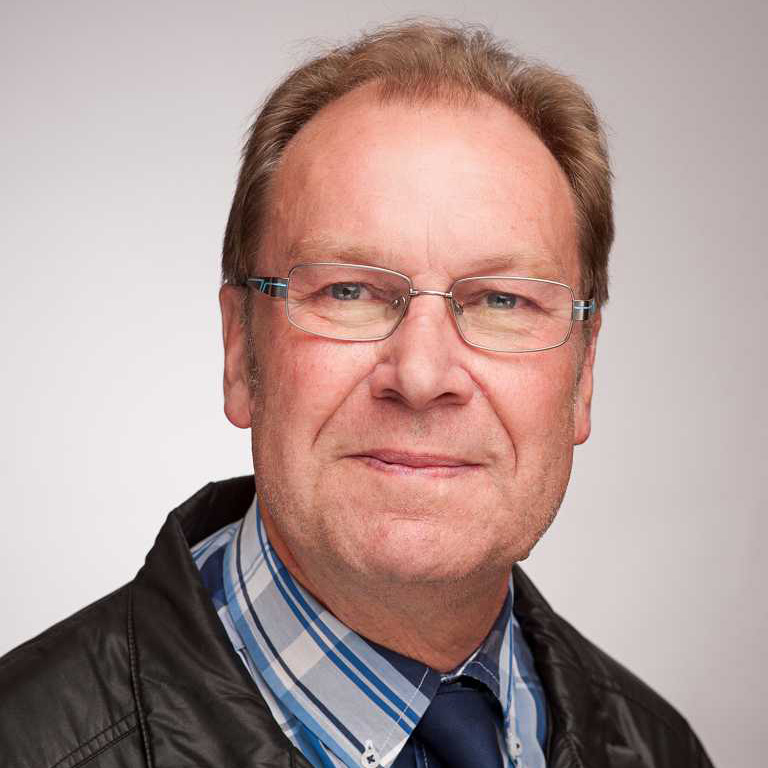  Artur Mannott